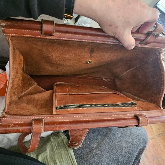 Coach Purse Genuine Cowhide - Picture 8 of 8